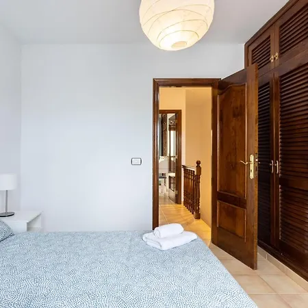 Home2book Sea Side *