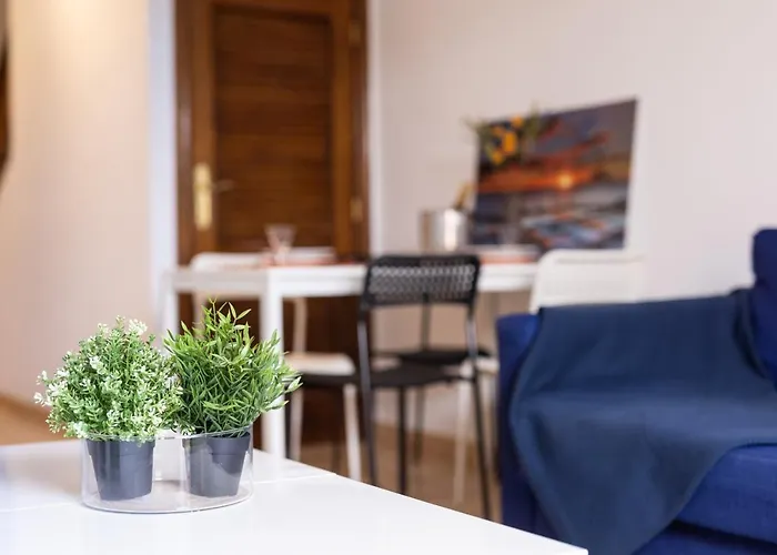 Home2book Sea Side *