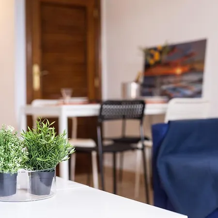 Home2book Sea Side *