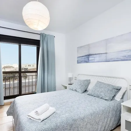 Home2book Sea Side *