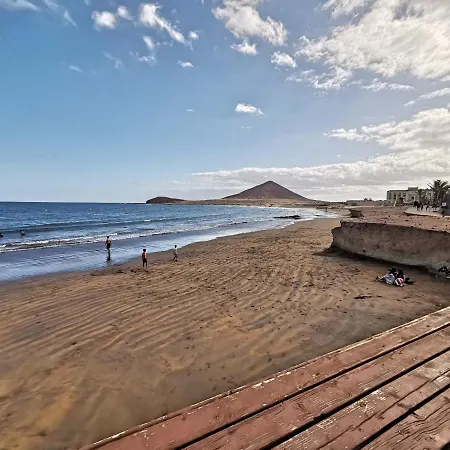 Home2book Sea Side Ελ Μέντανο